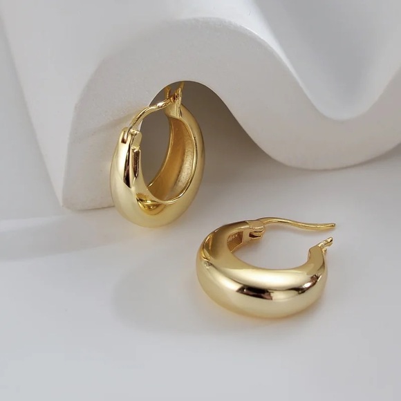14K Gold filled hoop earrings - Picture 3 of 4